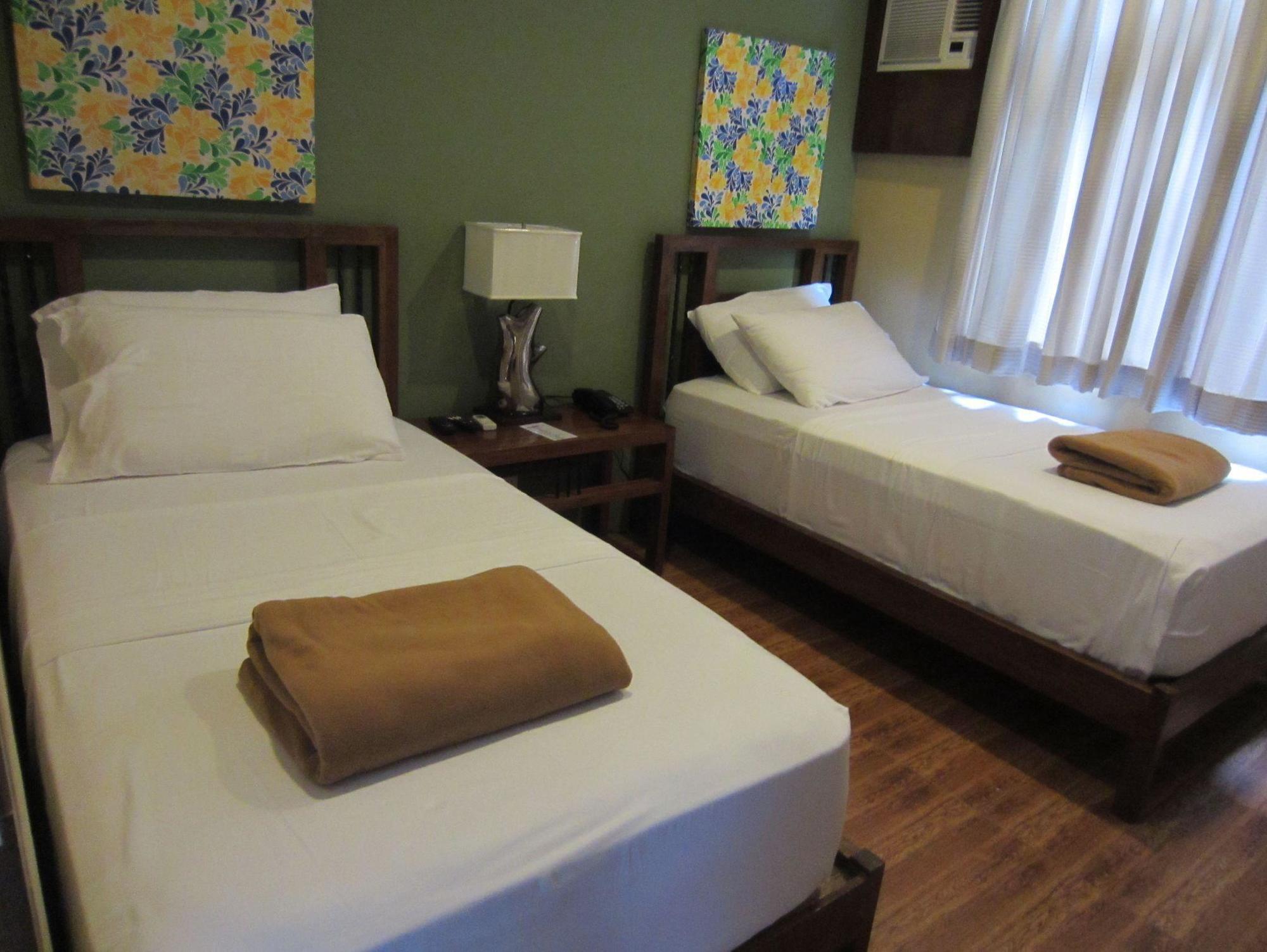 Purple Tree Bed & Breakfast Paranaque City Екстериор снимка