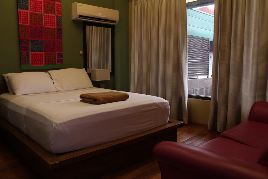 Purple Tree Bed & Breakfast Paranaque City Екстериор снимка