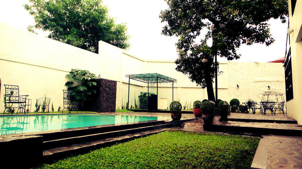 Purple Tree Bed & Breakfast Paranaque City Екстериор снимка