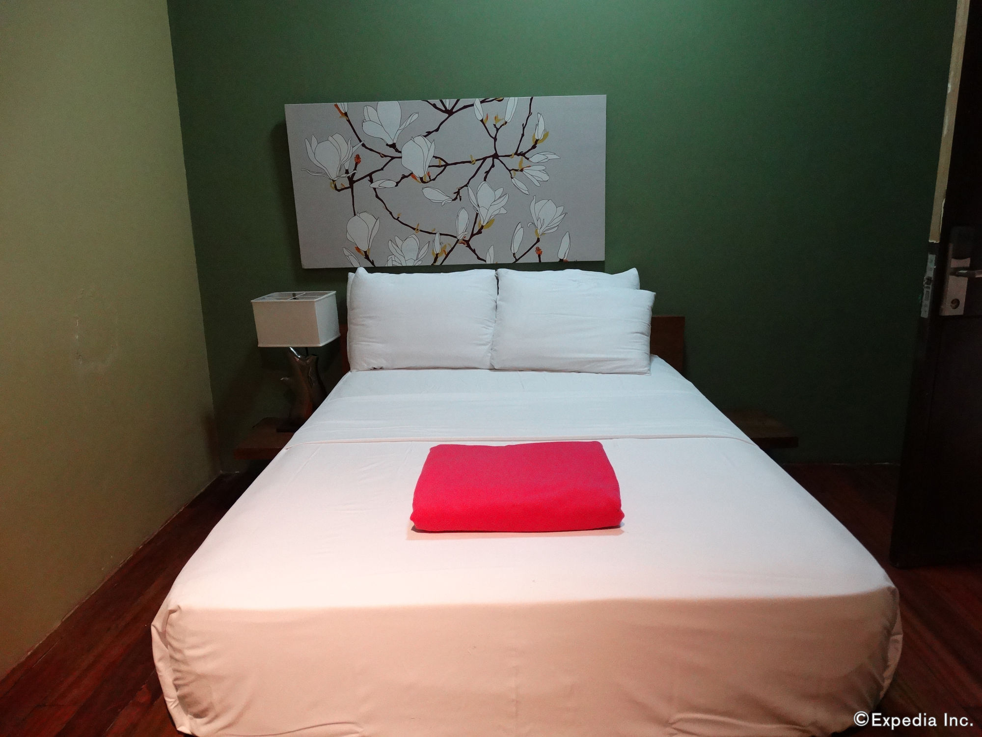 Purple Tree Bed & Breakfast Paranaque City Екстериор снимка