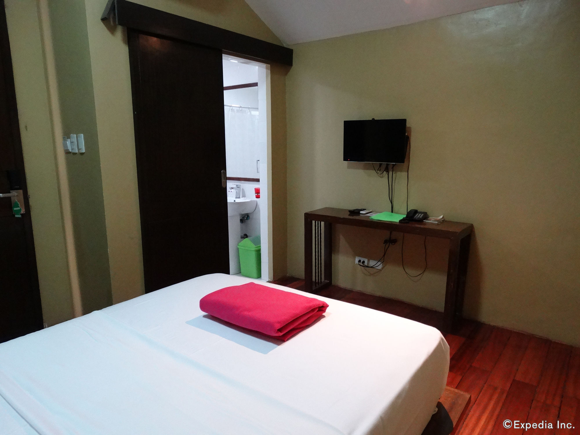 Purple Tree Bed & Breakfast Paranaque City Екстериор снимка